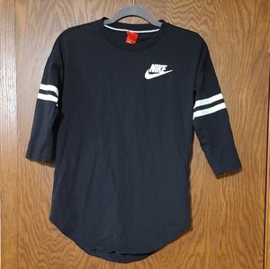 Nike 3/4 sleeve shirt